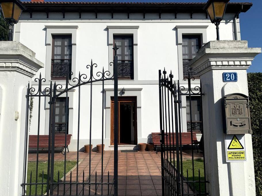 La Casona De Barganaz Santiago Del Monte Exterior foto